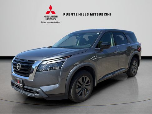 Used 2023 Nissan Pathfinder S FWD image 1