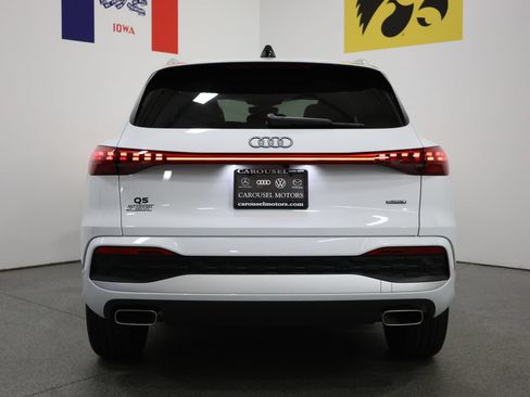 Used 2025 Audi Q5 Premium w/ Premium Plus AWD/4WD image 11
