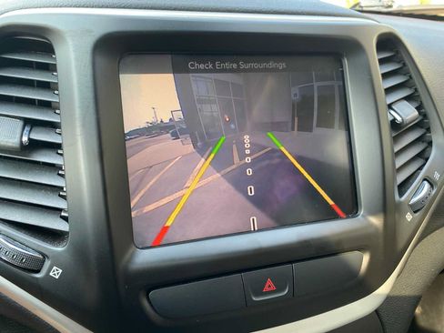 Used 2015 Jeep Cherokee Limited AWD/4WD image 19