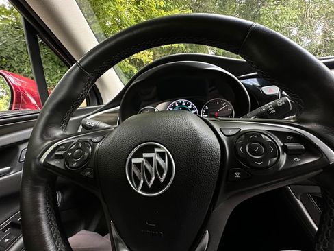 Used 2019 Buick Envision Premium w/ Driver Confidence Package image 21