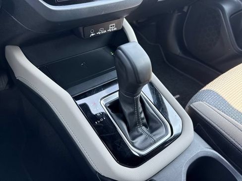 Used 2025 Subaru Forester Premium AWD/4WD image 25
