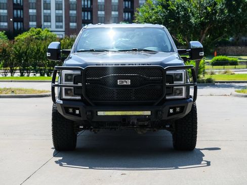 Used 2017 Ford F250 XLT w/ XLT Premium Package AWD/4WD image 4
