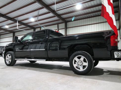 Used 2014 Chevrolet Silverado 2500 LT w/ Texas Edition AWD/4WD image 8