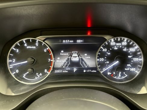Used 2023 Nissan Rogue SV AWD/4WD image 13