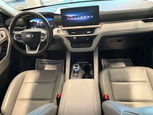 Used 2025 Ford Explorer Active w/ Active Comfort Package AWD/4WD image 20