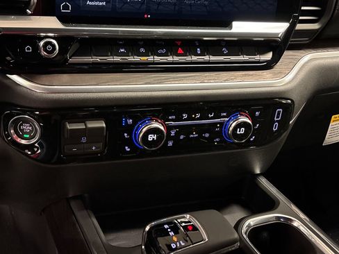 New 2026 GMC Sierra 1500 SLT w/ SLT Convenience Package AWD/4WD image 38