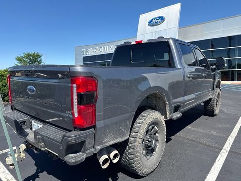 Used 2023 Ford F250 Lariat w/ Lariat Ultimate Package AWD/4WD image 3