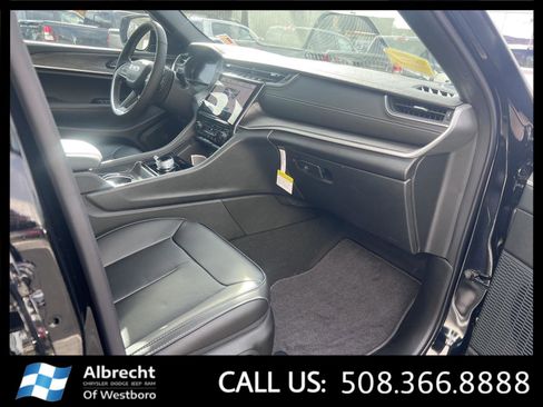 New 2025 Jeep Grand Cherokee Limited image 15