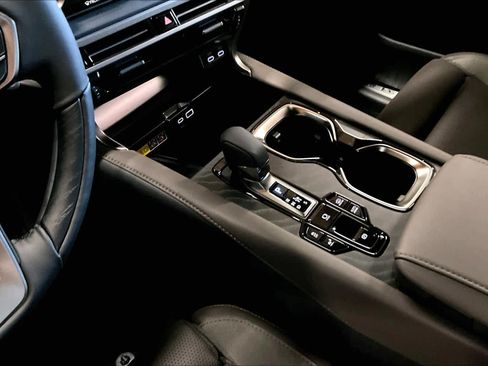 New 2026 Lexus RX 450h AWD image 8