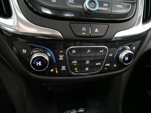 Used 2022 Chevrolet Equinox Premier image 23