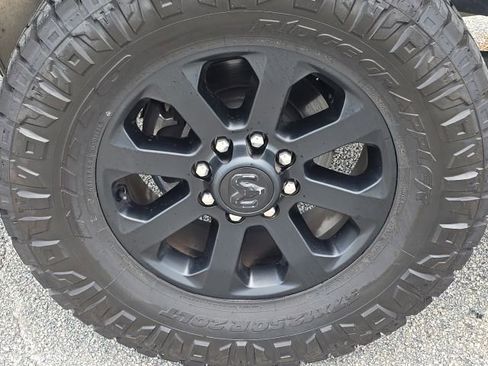 Used 2024 RAM 2500 Big Horn w/ Night Edition AWD/4WD image 13