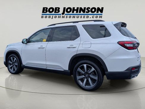 Used 2023 Honda Pilot Elite image 4