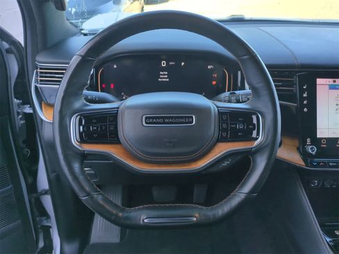 Used 2022 Jeep Grand Wagoneer Series III image 22