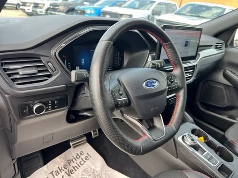 Certified 2023 Ford Escape ST-Line w/ Tech Pack #1 AWD/4WD image 7
