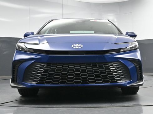 Certified 2025 Toyota Camry SE image 25