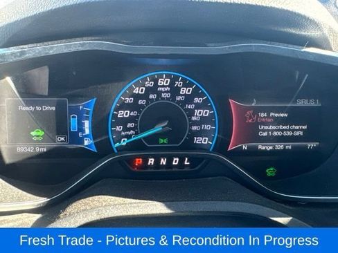 Used 2017 Ford C-MAX Energi Titanium FWD image 13