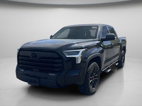 Used 2023 Toyota Tundra SR5 w/ SR5 Convenience Package image 9
