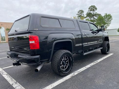 Used 2016 GMC Sierra 2500 Denali w/ Duramax Plus Package image 9