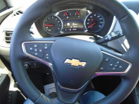 Used 2019 Chevrolet Equinox Premier image 6