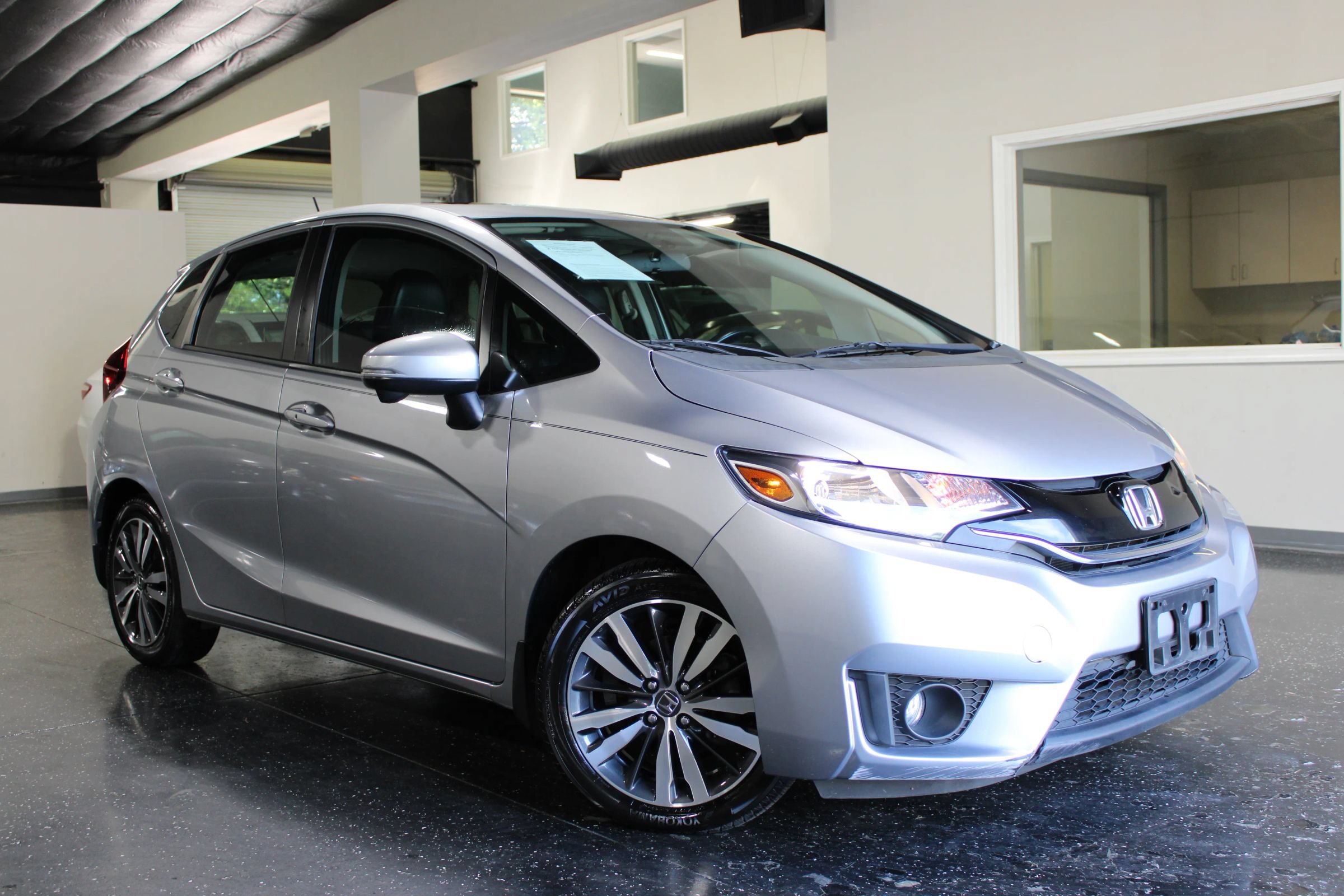 Used 2017 Honda Fit EX-L image 40