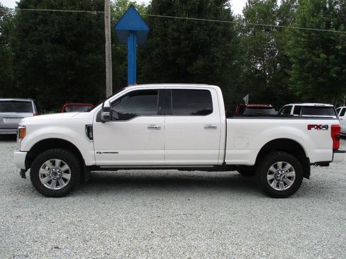 Used 2017 Ford F350 Platinum w/ Platinum Ultimate Package AWD/4WD image 2