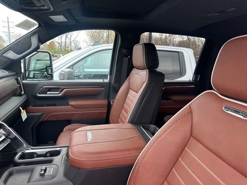 New 2026 GMC Sierra 2500 Denali Ultimate image 15