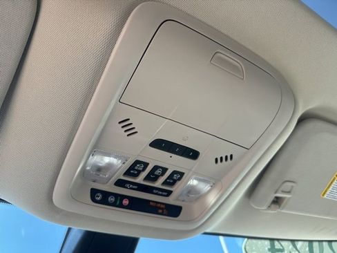Used 2024 Buick Enclave Avenir w/ Avenir Technology Package AWD/4WD image 32