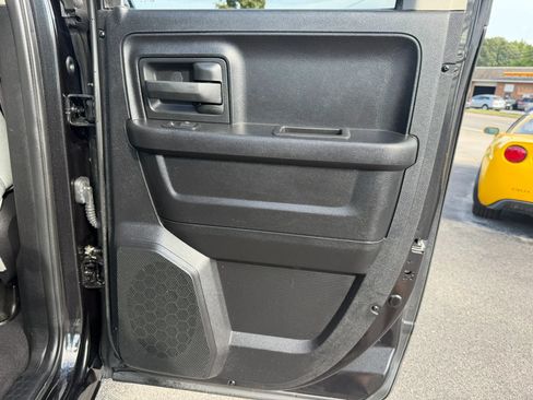 Used 2015 RAM 1500 Express w/ Black Ram 1500 Express Group AWD/4WD image 18