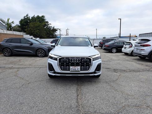 Used 2025 Audi Q7 3.0T Premium Plus AWD/4WD image 2