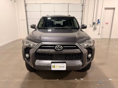 Used 2020 Toyota 4Runner SR5 Premium image 2