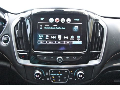 Used 2019 Chevrolet Traverse LT FWD image 22