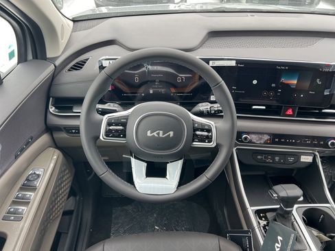 New 2026 Kia Carnival EX image 9