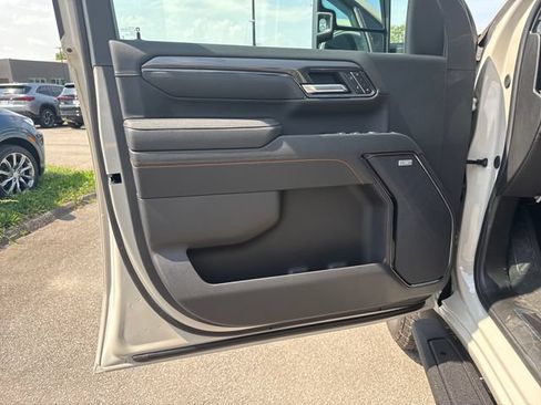 New 2026 GMC Sierra 2500 AT4 w/ AT4 Premium Plus Package AWD/4WD image 12