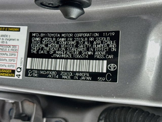 Used 2020 Toyota C-HR XLE FWD image 37