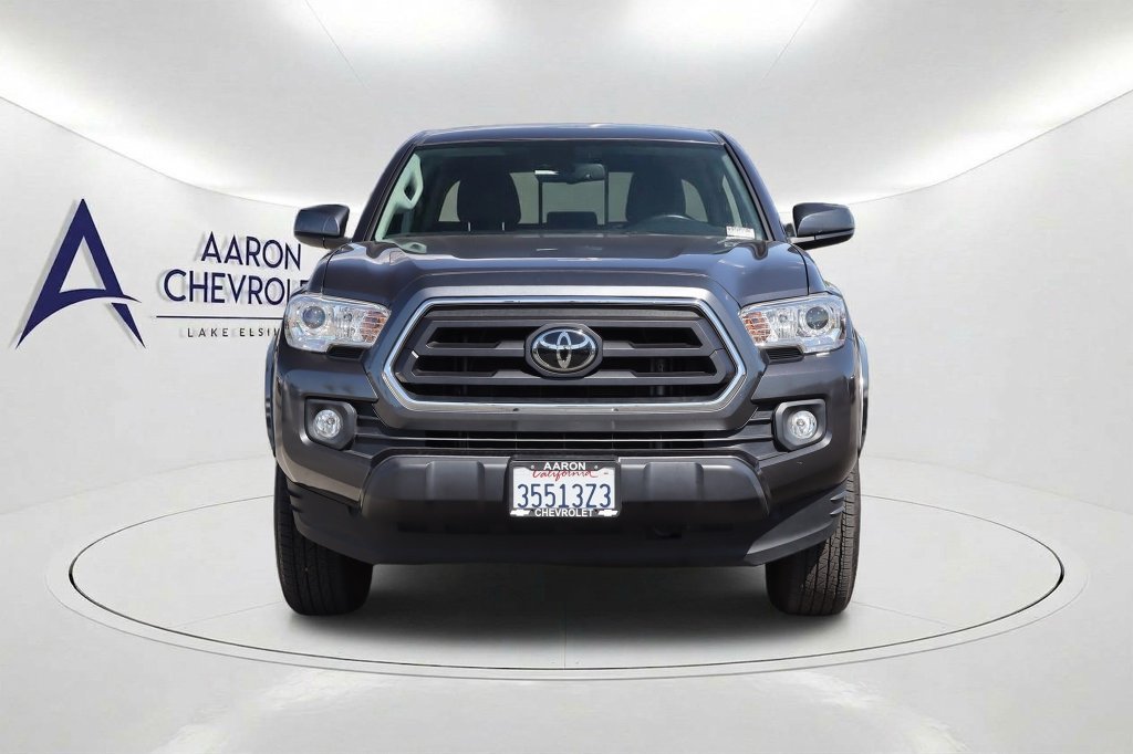 Used 2021 Toyota Tacoma SR5 RWD image 2