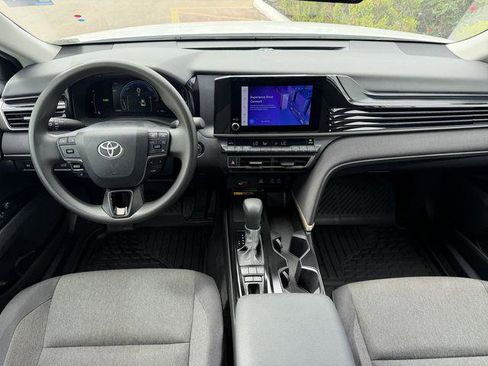Certified 2025 Toyota Camry LE FWD image 9