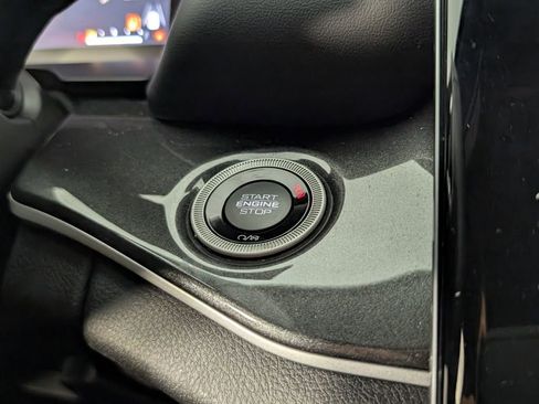 Used 2022 Jeep Grand Cherokee L Altitude image 22