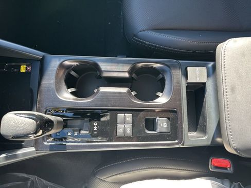 New 2026 Subaru Outback Limited image 18