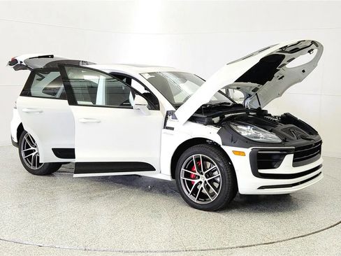 Used 2022 Porsche Macan S AWD/4WD image 9