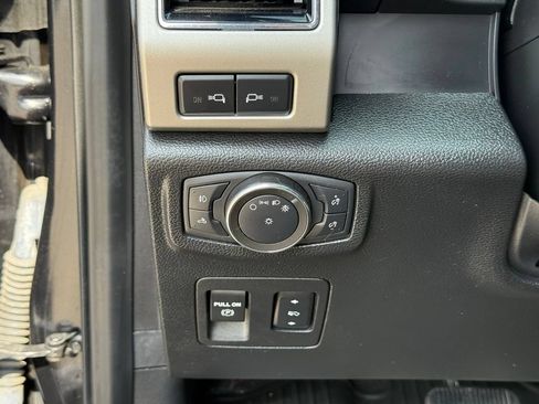 Used 2020 Ford F150 Lariat w/ Equipment Group 502A Luxury AWD/4WD image 20