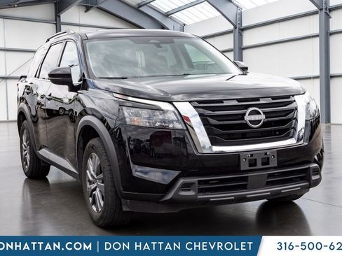 Used 2025 Nissan Pathfinder SV FWD image 24