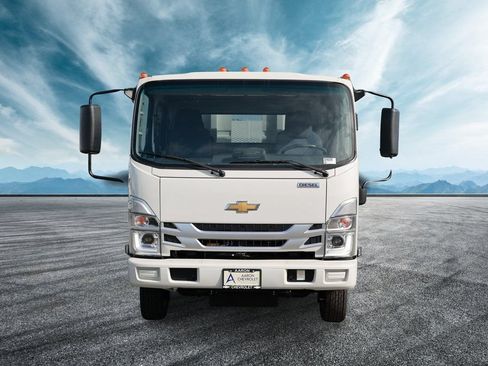 New 2024 Chevrolet Low Cab Forward 5500XD RWD image 4