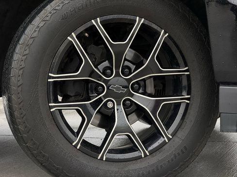 Used 2018 Chevrolet Silverado 1500 Custom w/ Custom Convenience Package image 9