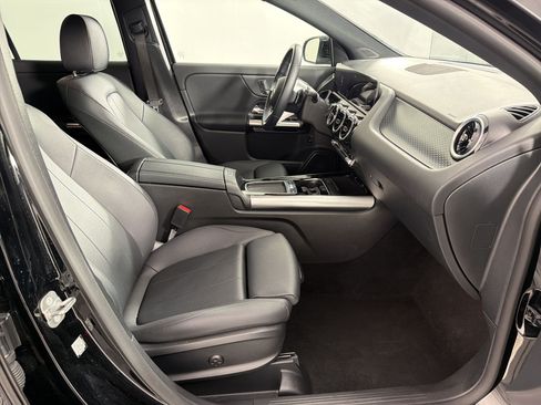 Used 2025 Mercedes-Benz GLA 250 image 29
