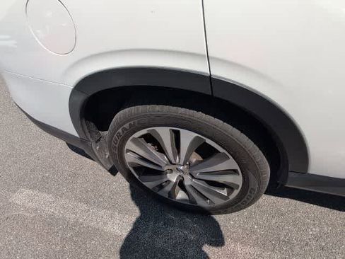 Used 2022 Subaru Ascent Limited image 10