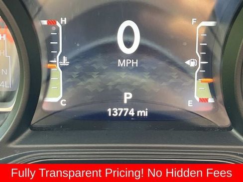 Used 2024 Jeep Gladiator Rubicon w/ Technology Group AWD/4WD image 35