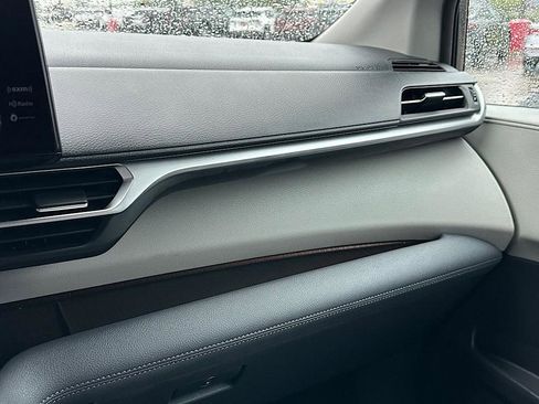 Certified 2023 Toyota Sienna LE AWD/4WD image 25