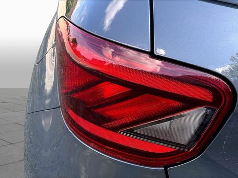 Used 2025 Hyundai Venue SEL FWD image 29