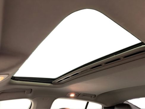 Used 2016 Porsche Panamera 4S image 21