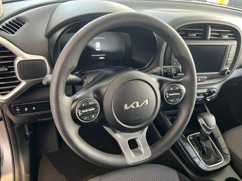 Used 2025 Kia Soul LX w/ LX Technology Package image 28